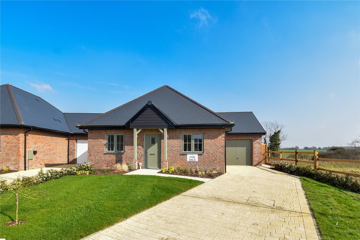 2 bedroom Bungalow, Levington Lane, Bucklesham, IP10 - Sold STC