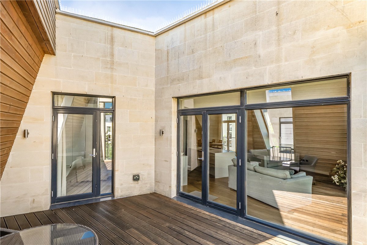 2 bedroom Flat, Western Terrace, Victoria Bridge Road, BA2 - Available, Image 9