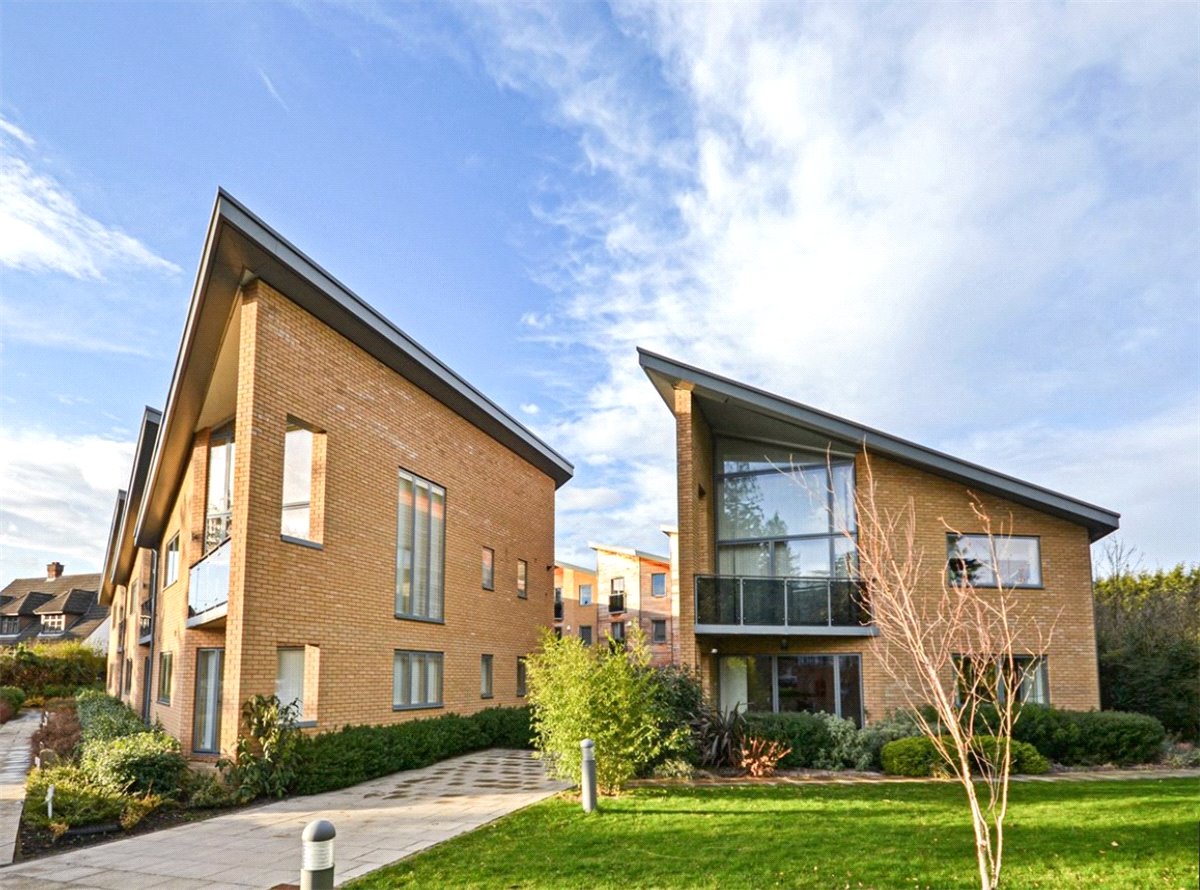 3 bedroom Flat, Wessex Court, 21 Queen Ediths Way, CB1 - Available