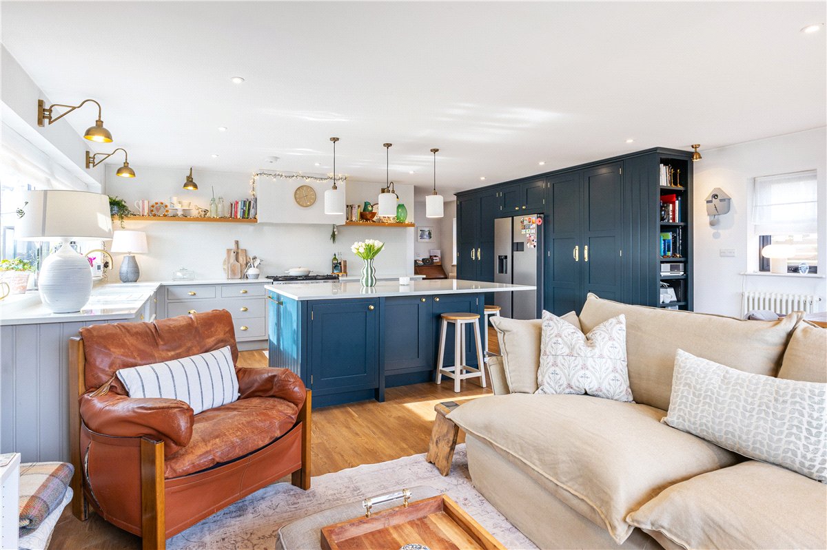 4 bedroom House, Blowhorn Street, Marlborough, SN8 - Sold, Image 2