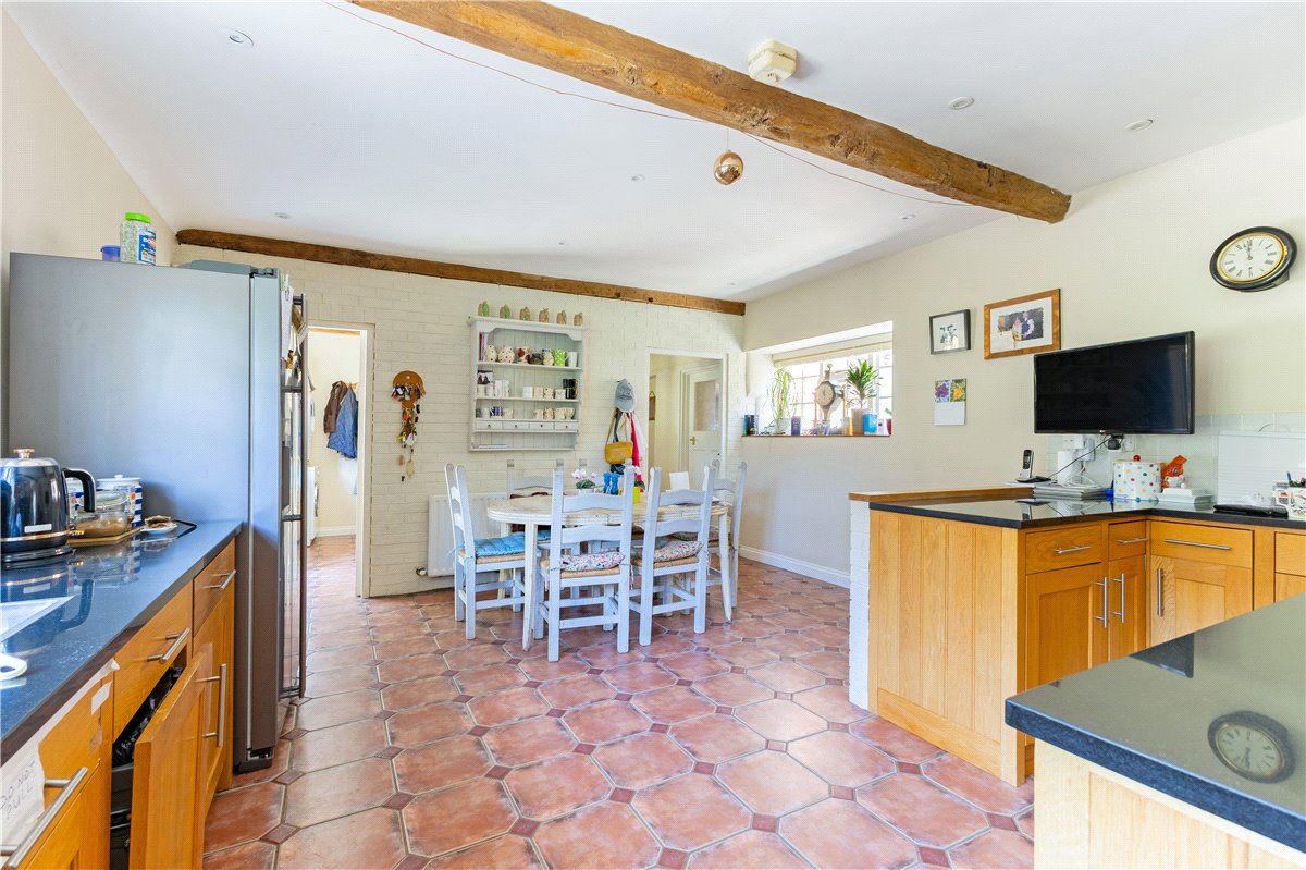 8 bedroom House, Hodson Road, Chiseldon, SN4 - Available, Image 16