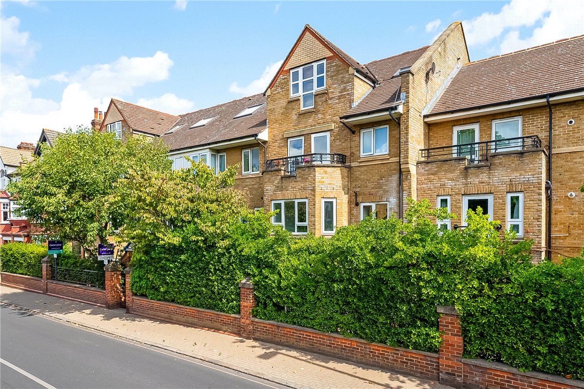 2 bedroom Flat, St. James's Drive, London, SW12 - Available, Image 12