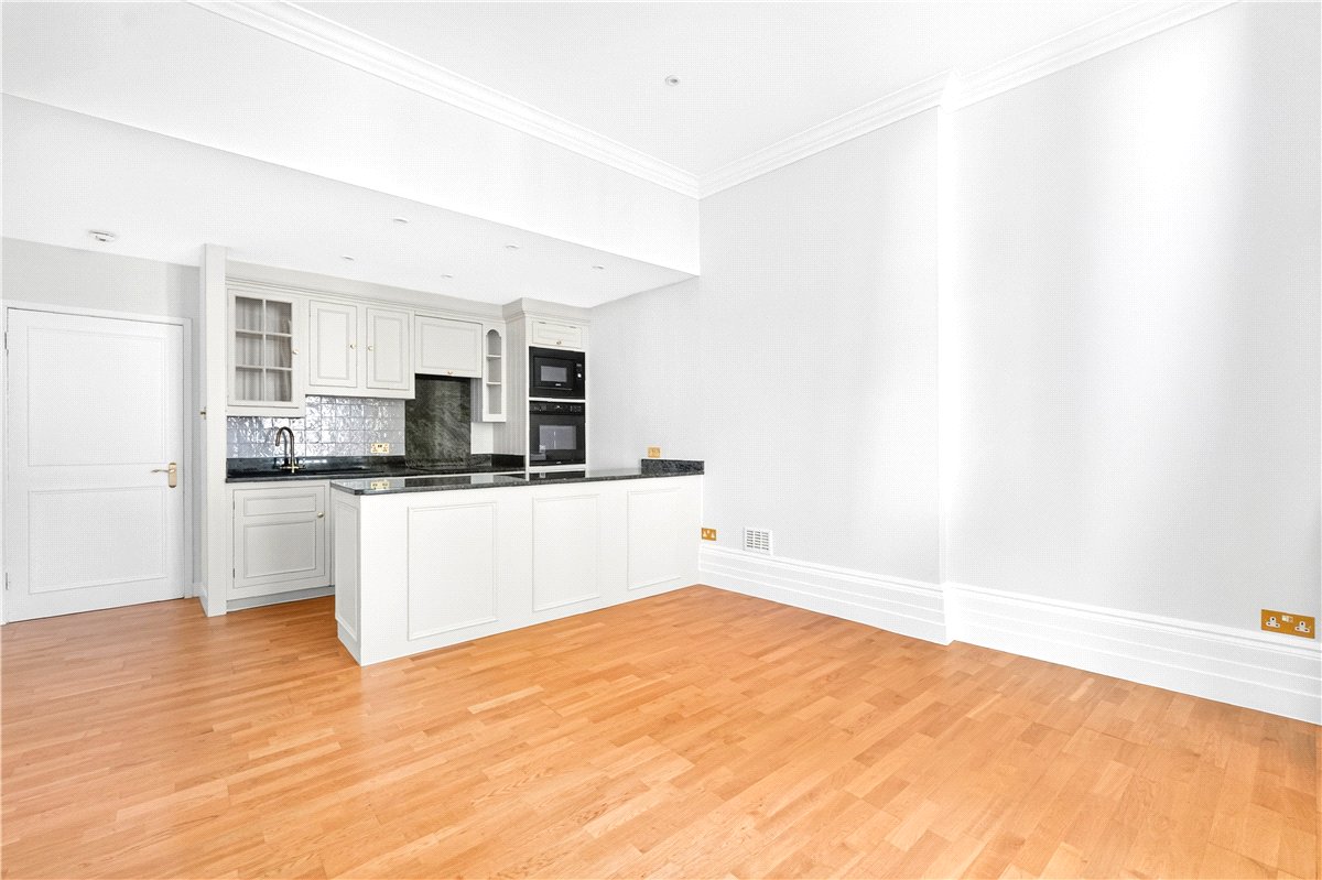 2 bedroom Flat, Old Brompton Road, South Kensington, SW5 - Available, Image 4