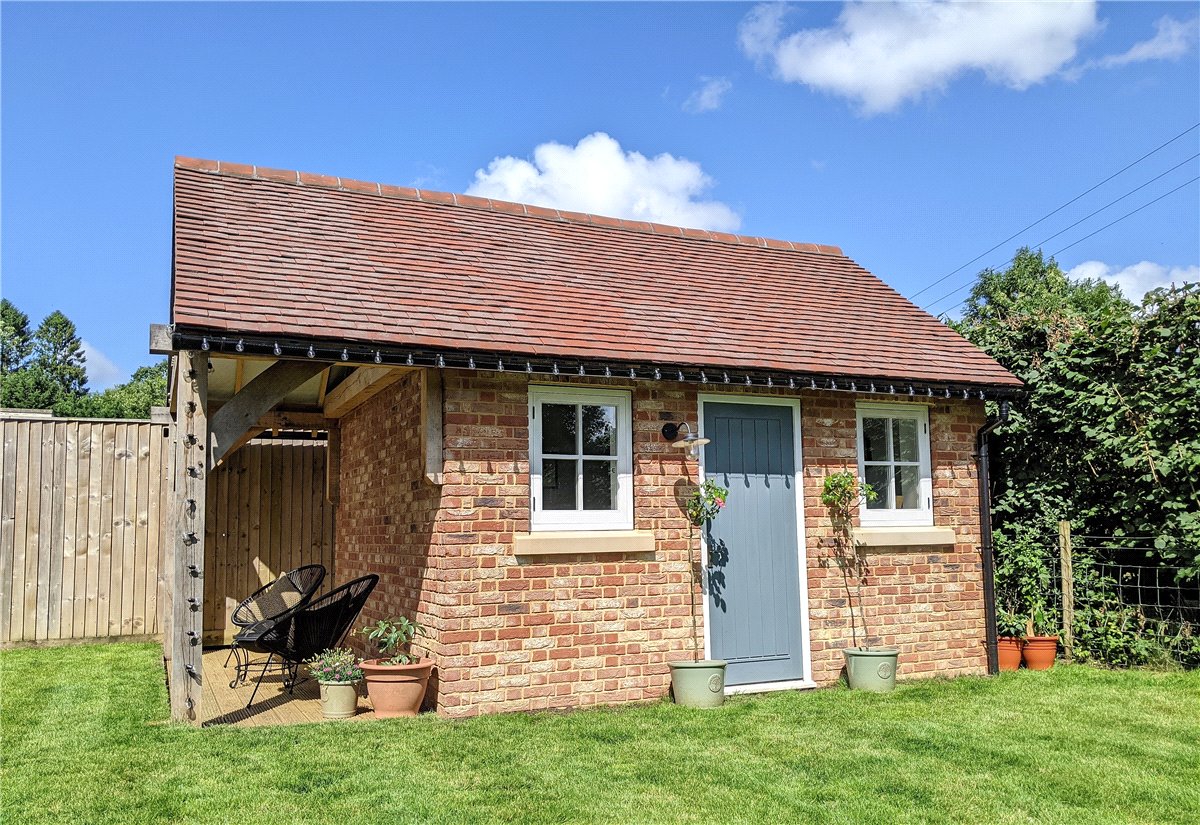 4 bedroom House, Highfield, Ashmansworth, RG20 - Available, Image 18