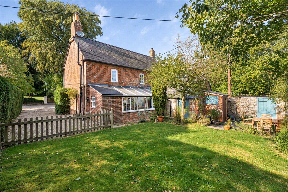 3 bedroom House, East Kennett, Marlborough, SN8 - Available, Image 19