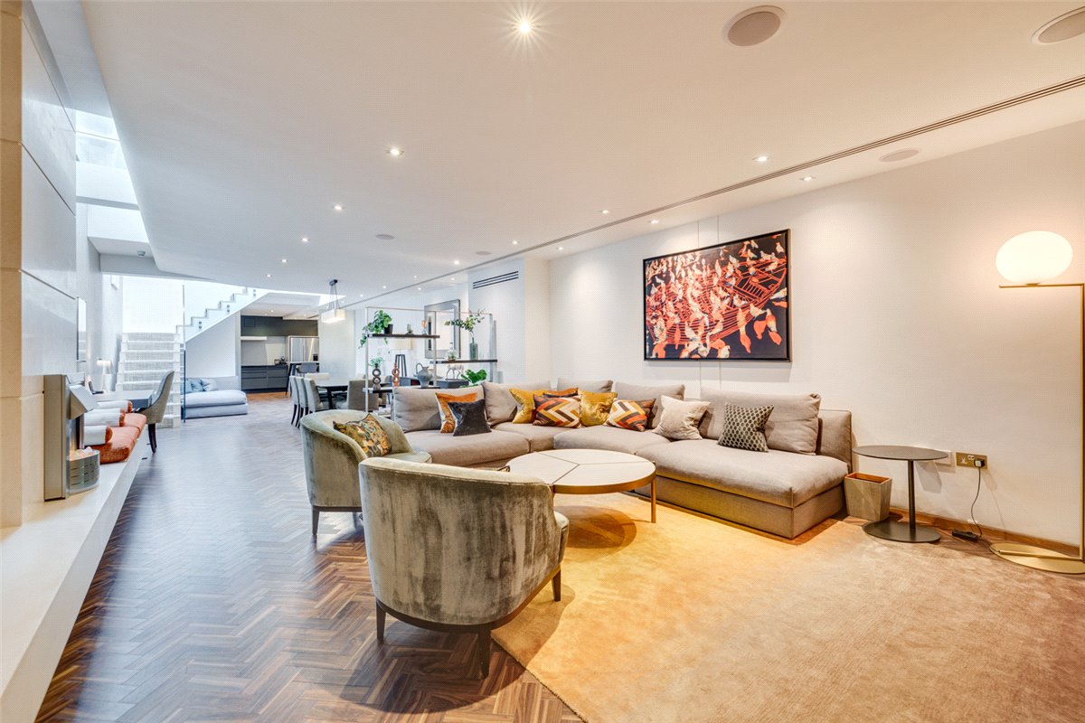 4 bedroom House, Cheval Place, Knightsbridge, SW7 - Available, Image 21
