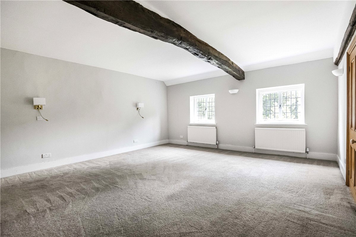 7 bedroom House, Breakspear Road South, Ickenham, UB10 - Available, Image 19