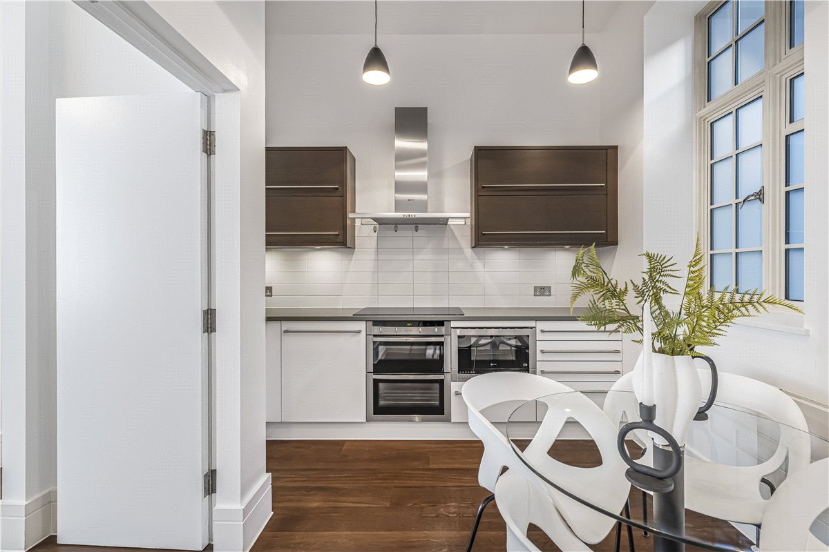 2 bedroom Maisonette, Welbeck Street, Marylebone, W1G - Available, Image 11