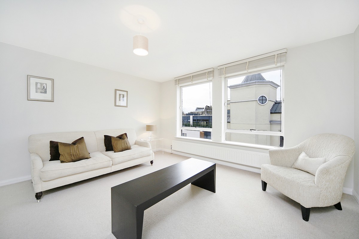 2 bedroom Flat, Fulham Road, Chelsea, SW3 - Available, Image 1