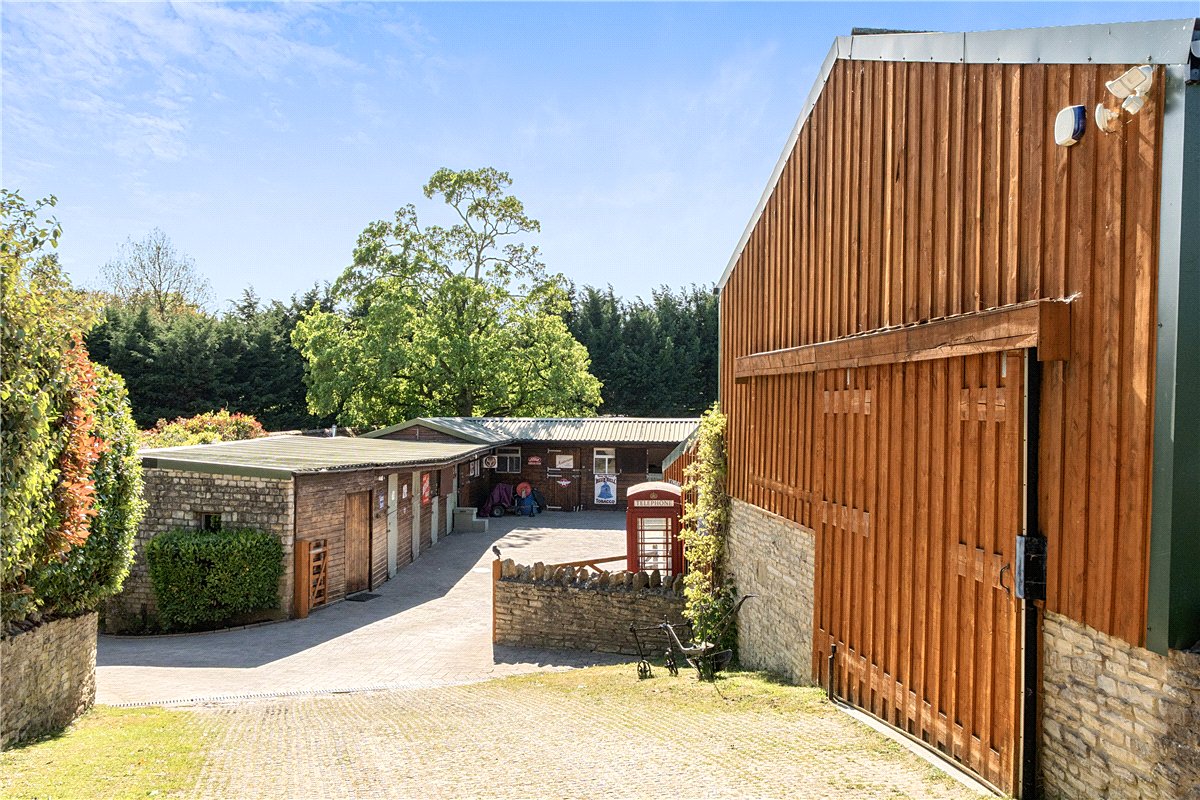 25.6  Farm, Siston, Bristol, BS16 - Available, Image 2