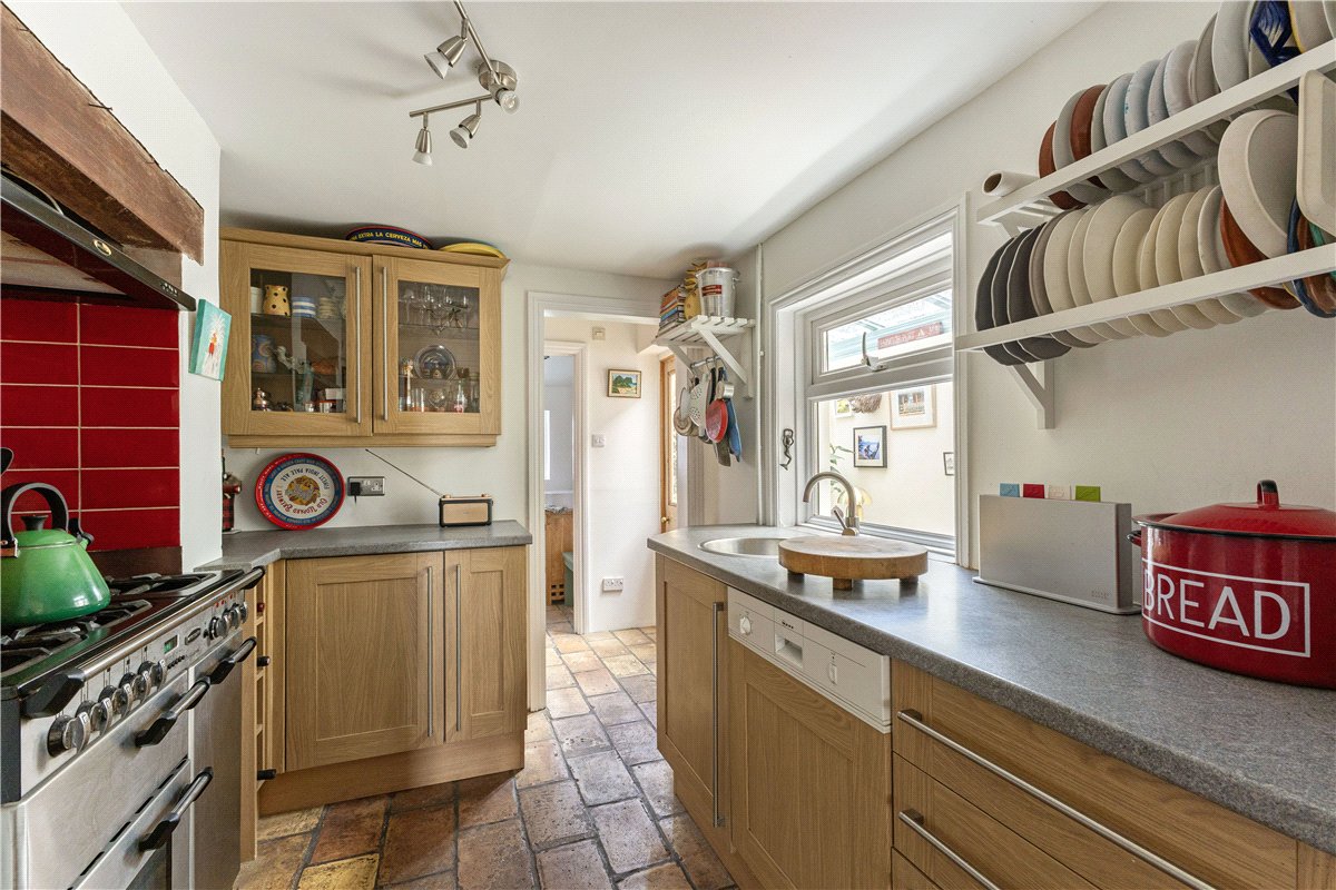 2 bedroom House, The Dean, Alresford, SO24 - Available, Image 6