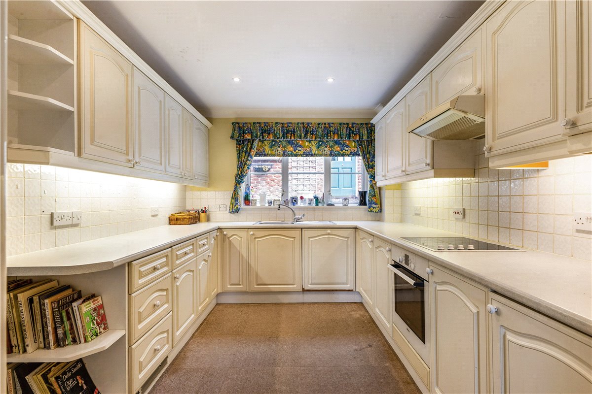 3 bedroom House, Back Lane, Marlborough, SN8 - Sold, Image 3