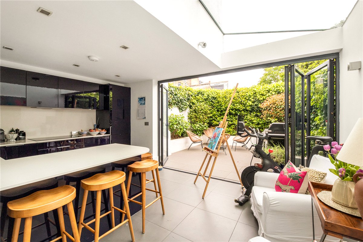 3 bedroom House, Nottingham Road, London, SW17 - Sold STC