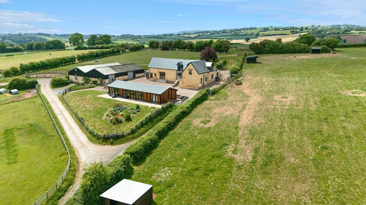 7 bedroom House, St. Weonards, Hereford, HR2 - Available