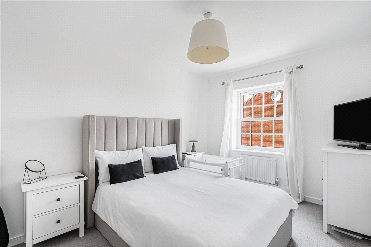2 bedroom Flat, Thenford Way, Banbury, OX16 - Let Agreed, Image 6