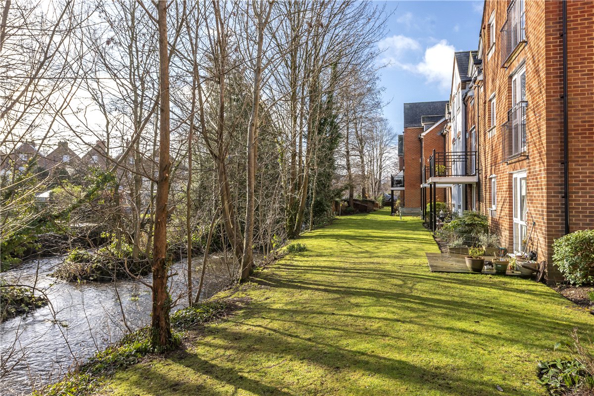 1 bedroom Flat, Kelham Gardens, Marlborough, SN8 - , Image 10