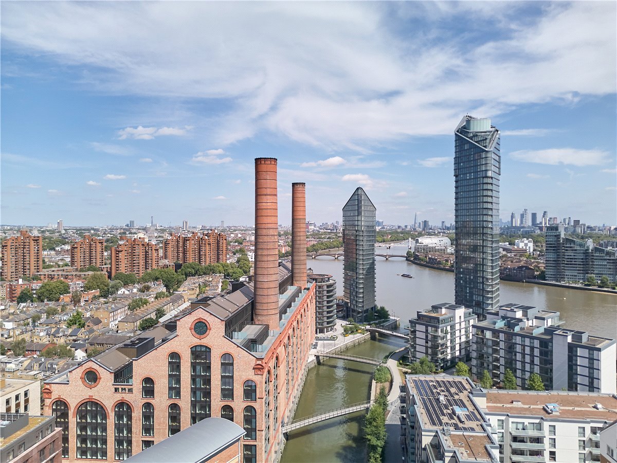 4 bedroom Flat, Waterfront Drive, Chelsea Waterfront, SW10 - Available