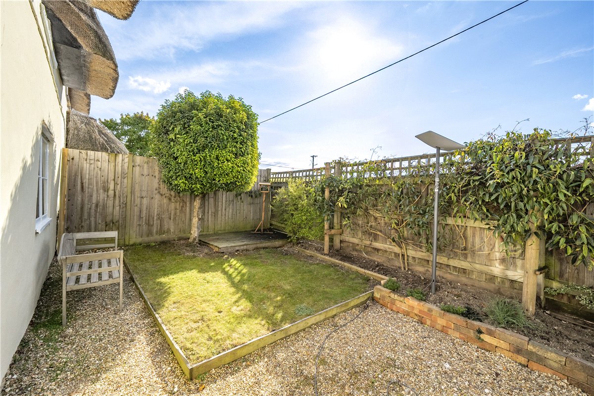 2 bedroom Cottage, Kilmeston, Alresford, SO24 - Available, Image 1