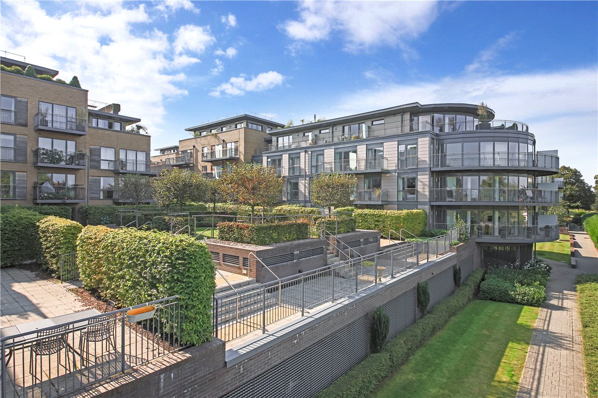 1 bedroom Flat, Marlowe House, Kingsley Walk, CB5 - 