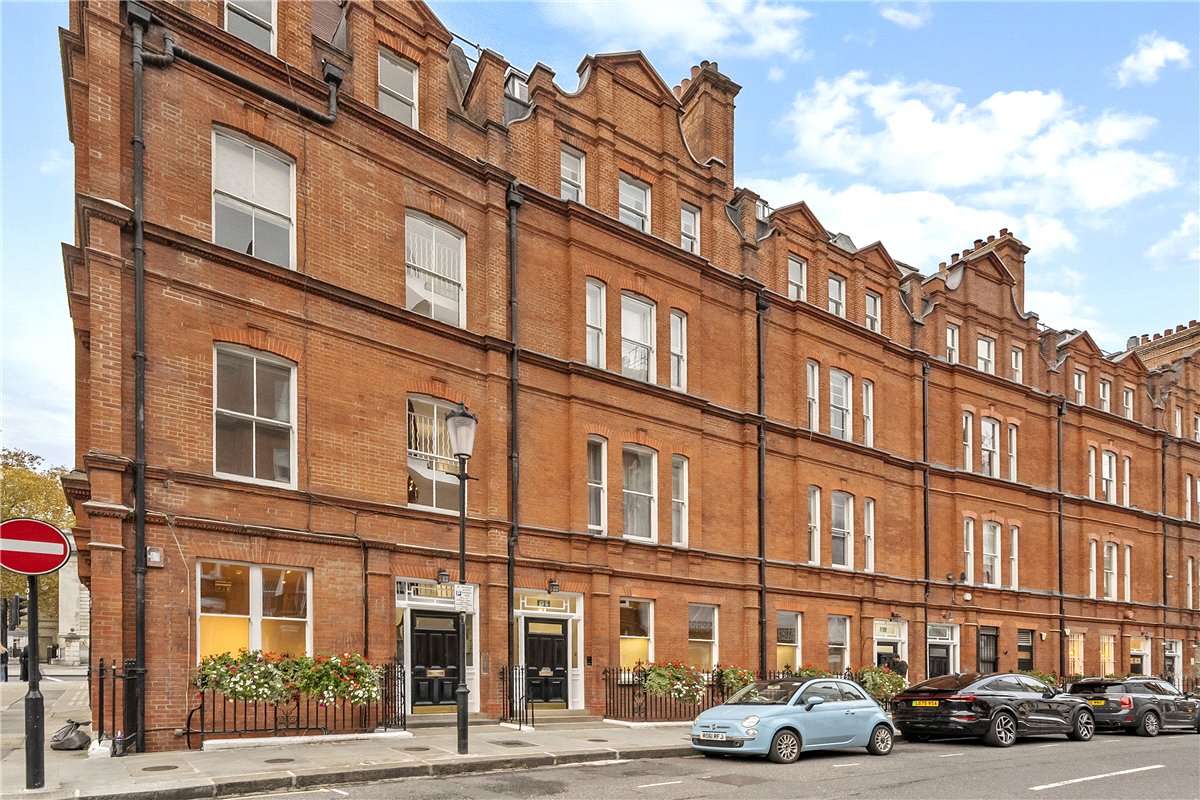 4 bedroom Maisonette, Egerton Gardens, Knightsbridge, SW3 - Available, Image 18