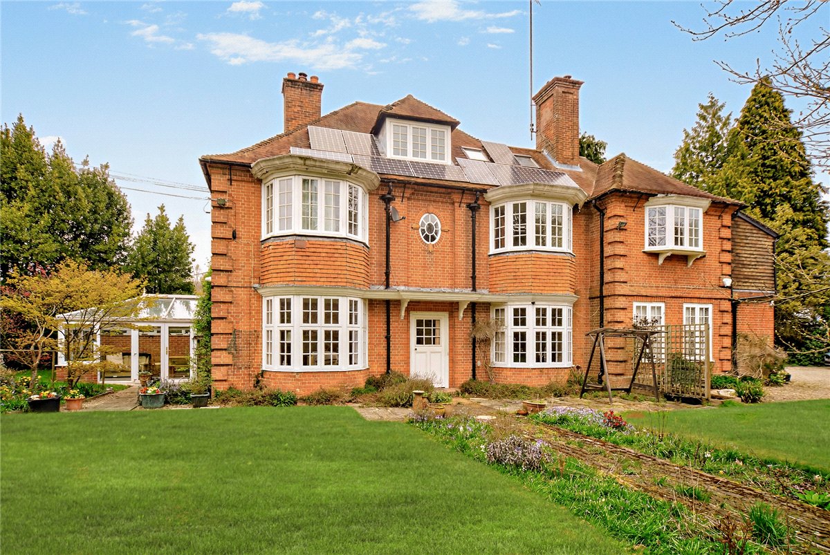 8 bedroom House, Yattendon Road, Hermitage, RG18 - Available