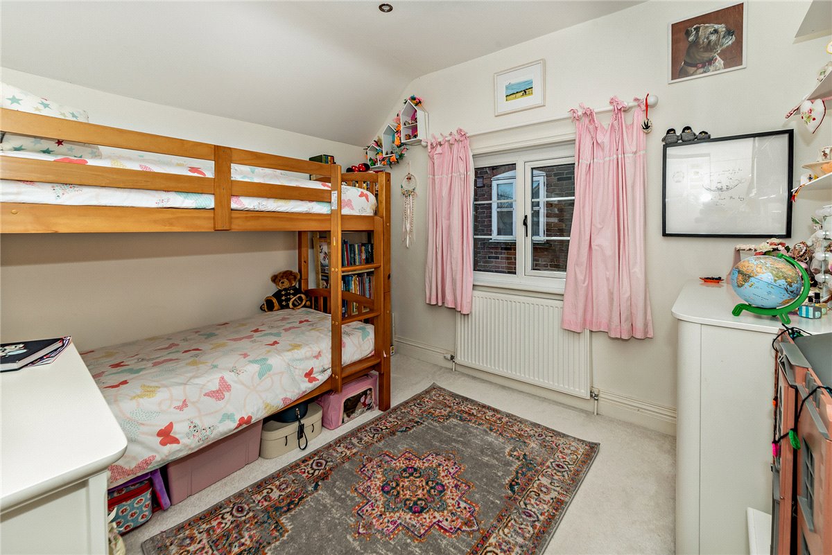 3 bedroom House, Churchway, West Ilsley, RG20 - Available, Image 9