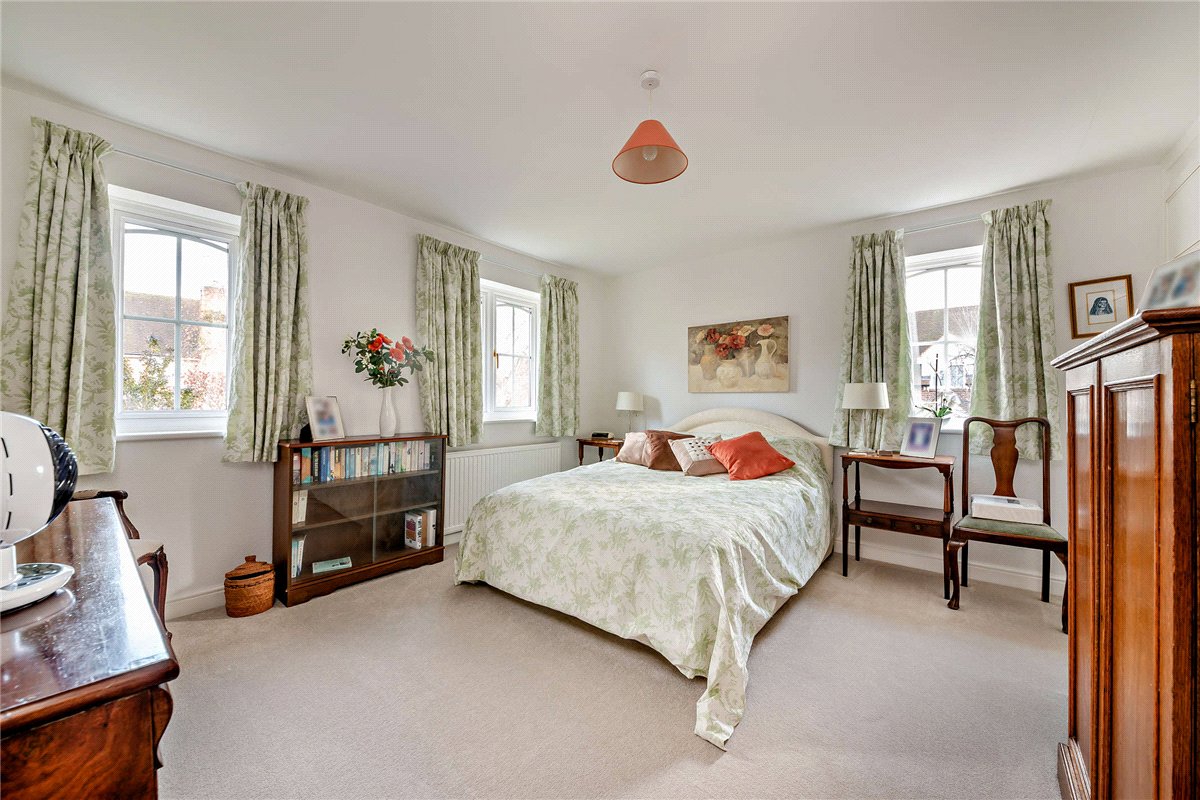 4 Bedroom Single Family Home/House's Image 16