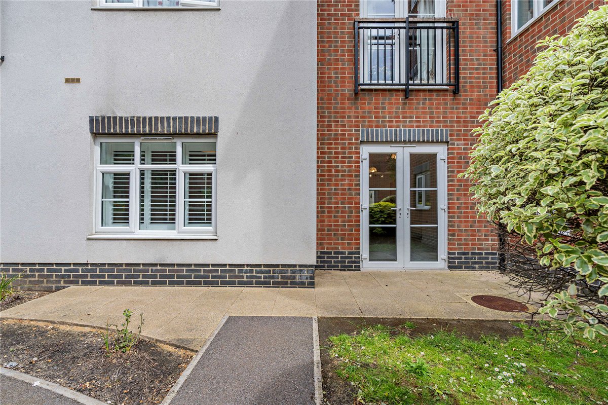 1 bedroom Flat, Bluecoats, Thatcham, RG18 - Available, Image 2