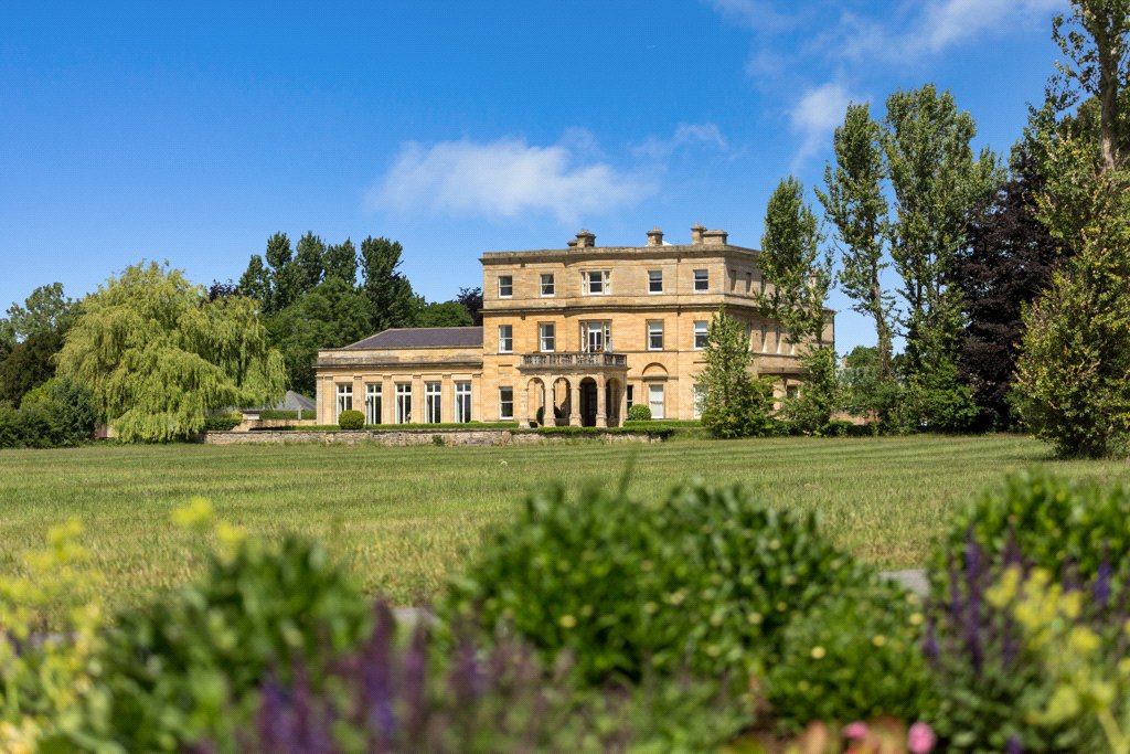 1 bedroom Flat, Ingmanthorpe Hall, York Road, LS22 - Available