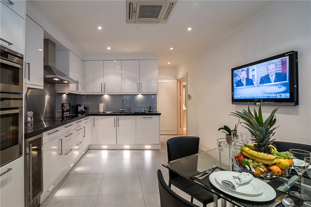 4 bedroom Flat, Knightsbridge, Belgravia, SW1X - Available, Image 8