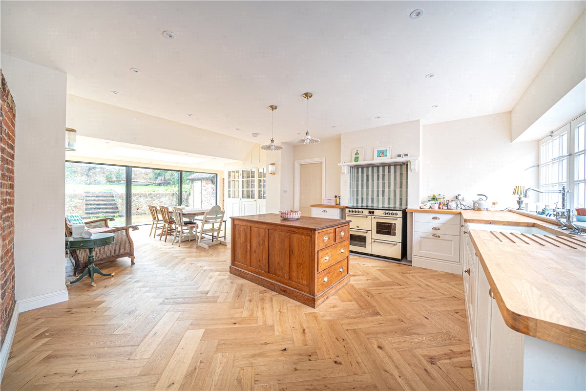 5 bedroom House, East Street, Hambledon, PO7 - Sold STC, Image 1