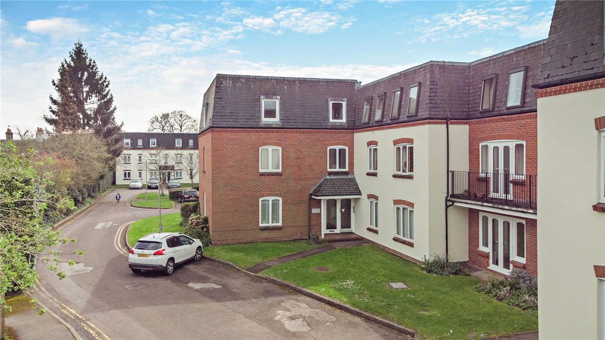 2 bedroom Flat, Victoria Gardens, Newbury, RG14 - Sold STC, Image 10
