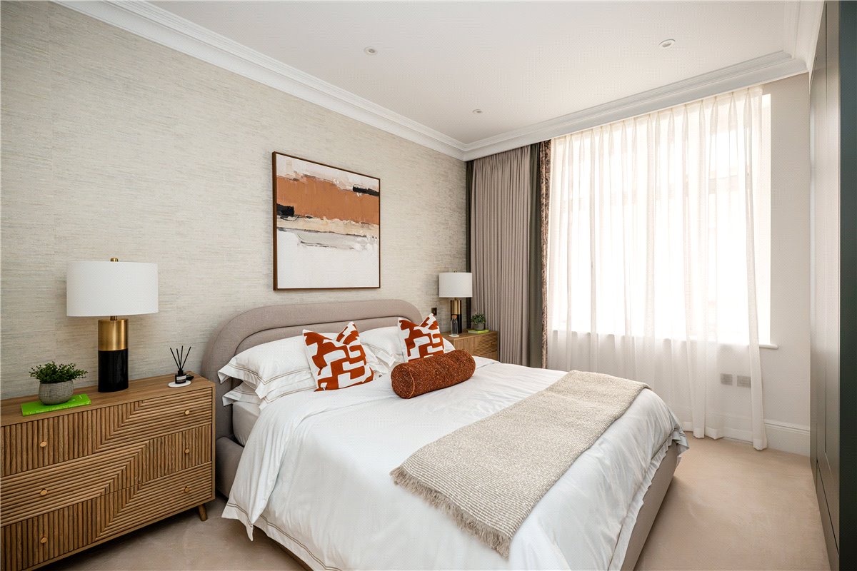 2 bedroom Flat, Stratton Street, London, W1J - Available, Image 16