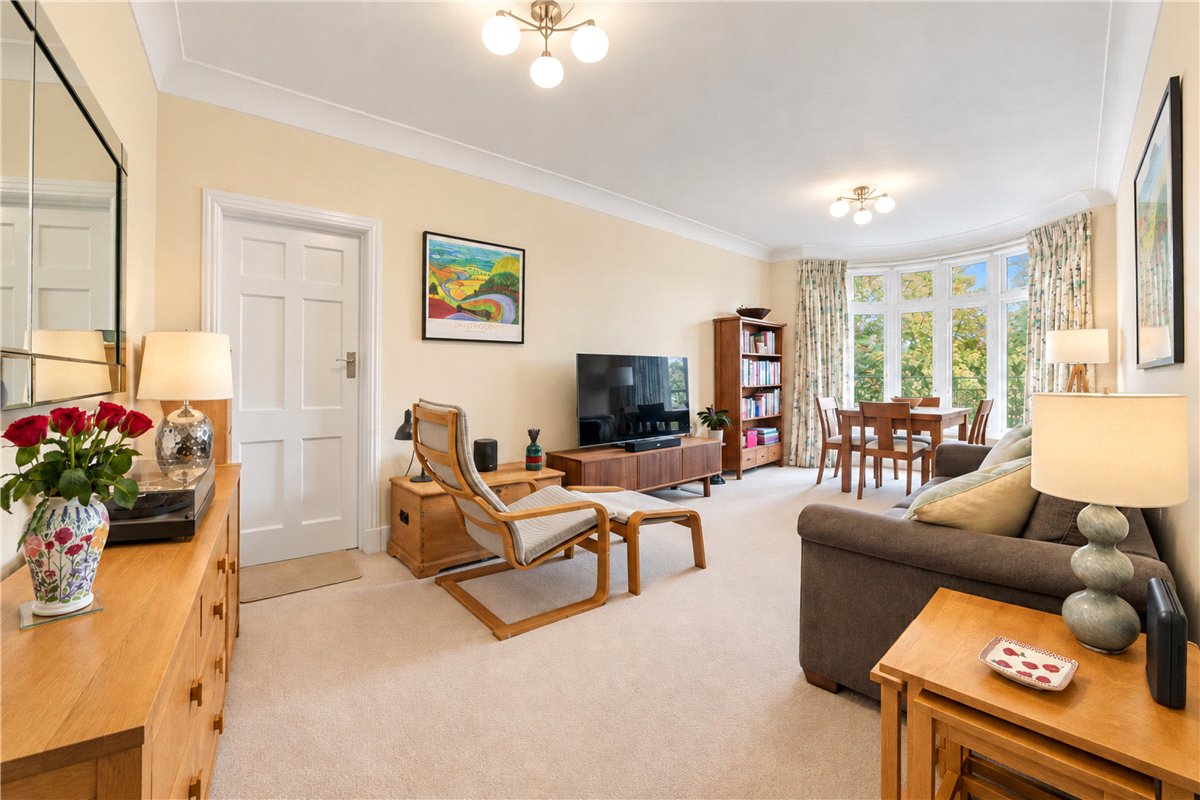 1 bedroom Flat, Fulham High Street, London, SW6 - Available