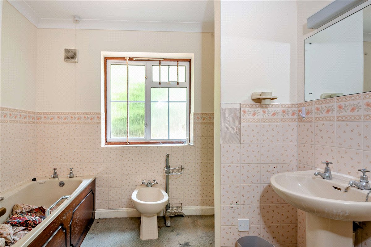 3 bedroom House, Wash Water, Newbury, RG20 - Available, Image 14