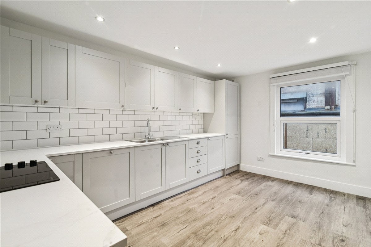 2 bedroom Flat, Glenelg Road, London, SW2 - Sold STC