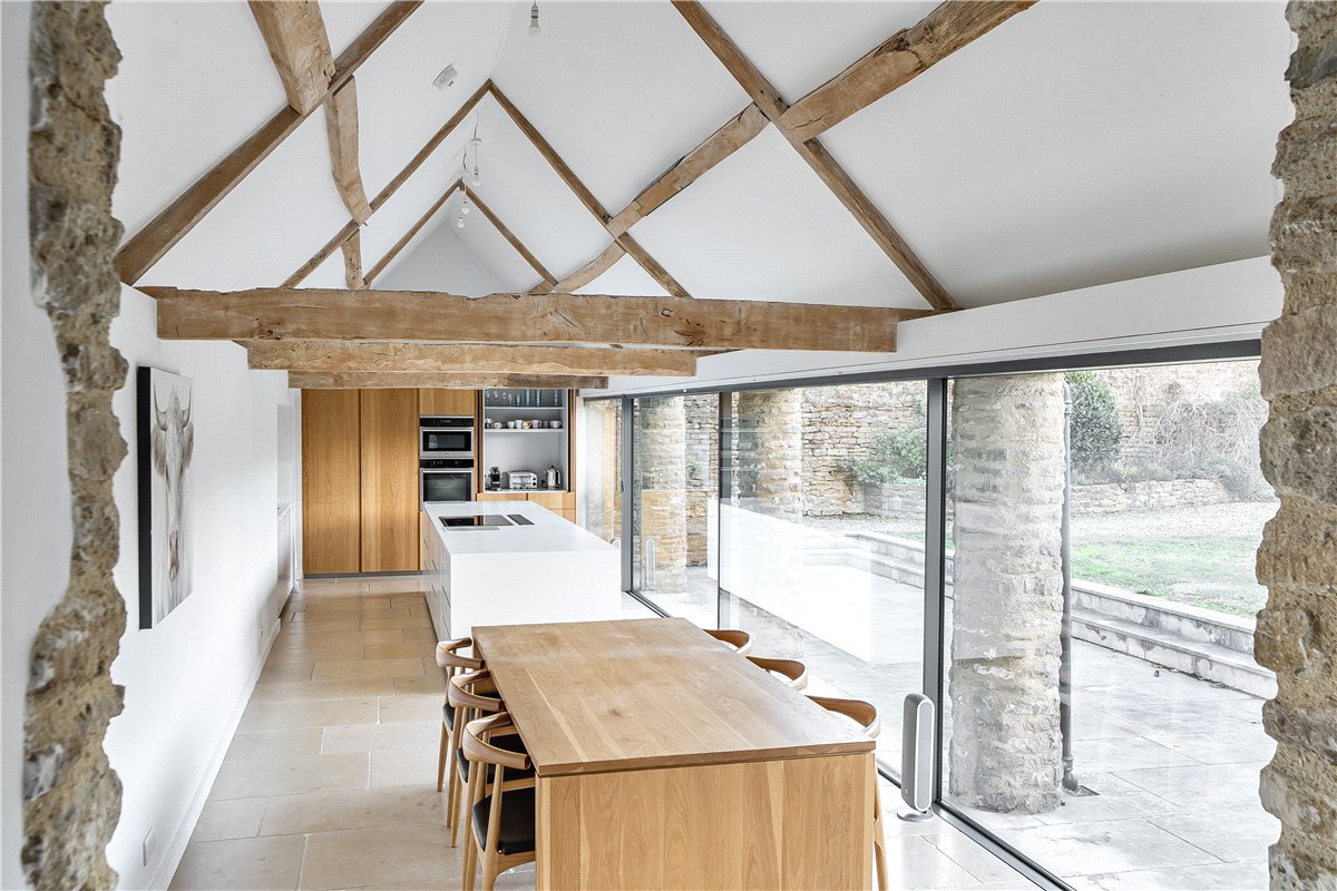 4 bedroom House, Lacock Road, Corsham, SN13 - Available, Image 1