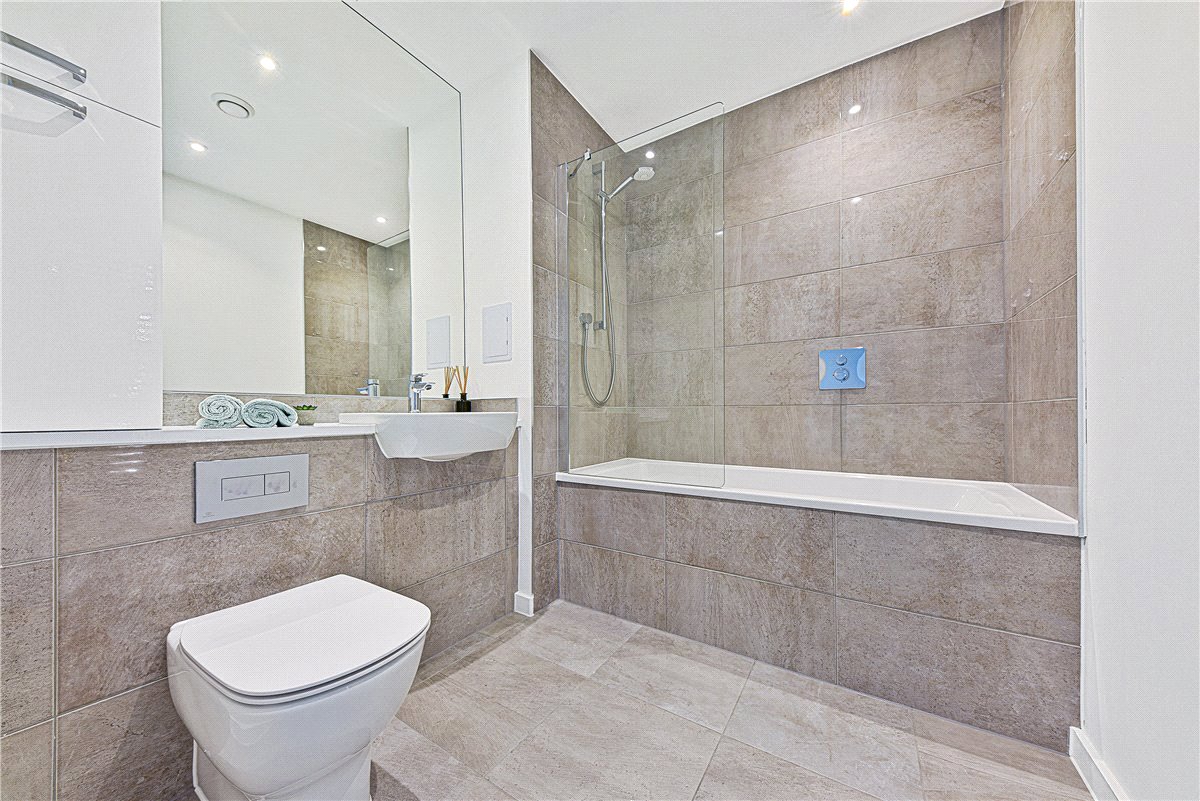 2 bedroom Flat, Heartwell Avenue, London, E16 - Available, Image 5