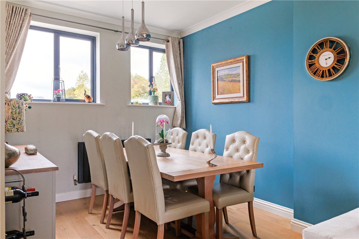 4 bedroom House, Russley Park, Baydon, SN8 - Available, Image 3