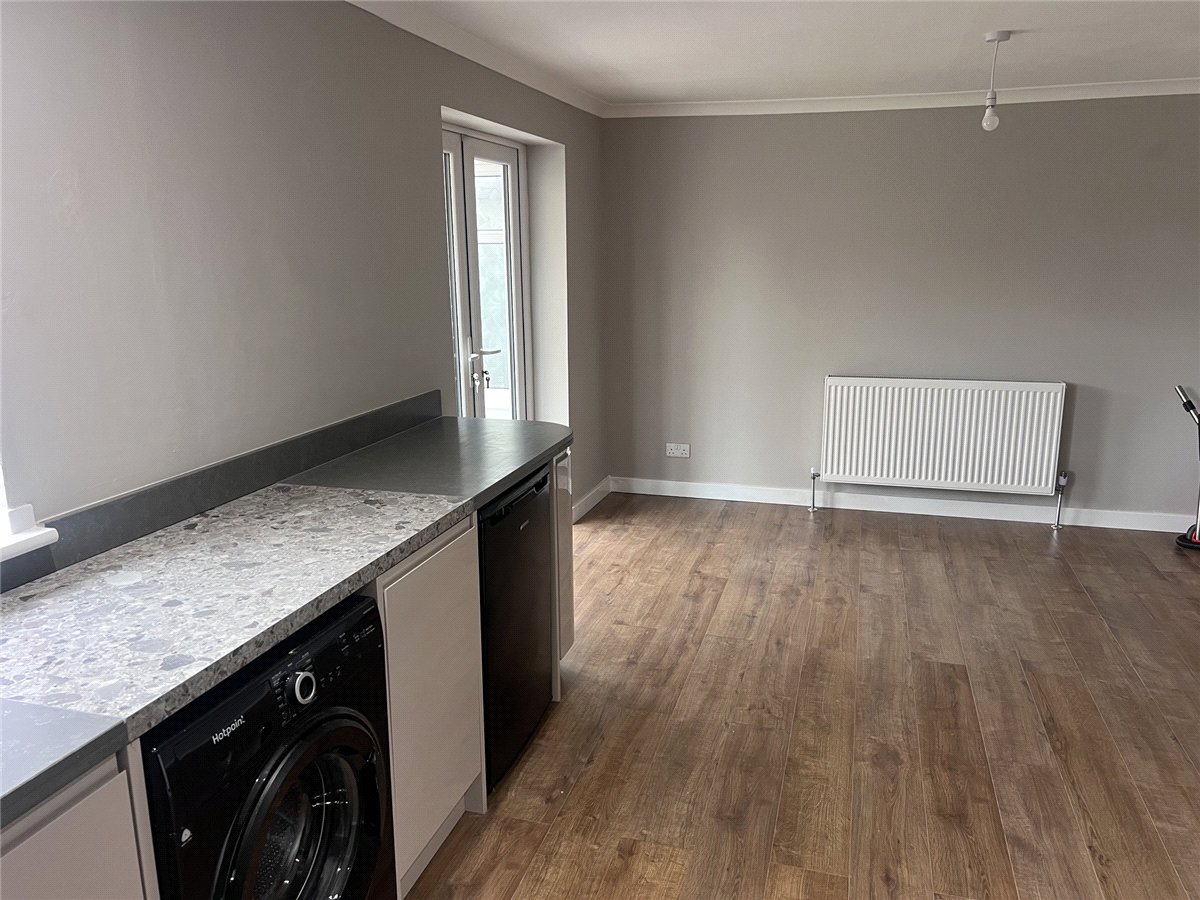 2 bedroom Bungalow, Park Avenue, Driffield, YO25 - Available, Image 2