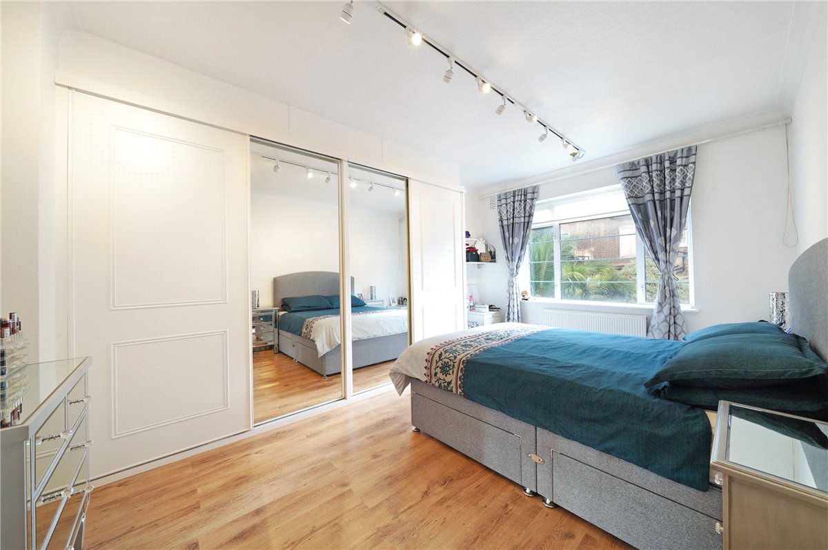 2 bedroom Flat, Barons Keep, Gliddon Road, W14 - Sold, Image 6