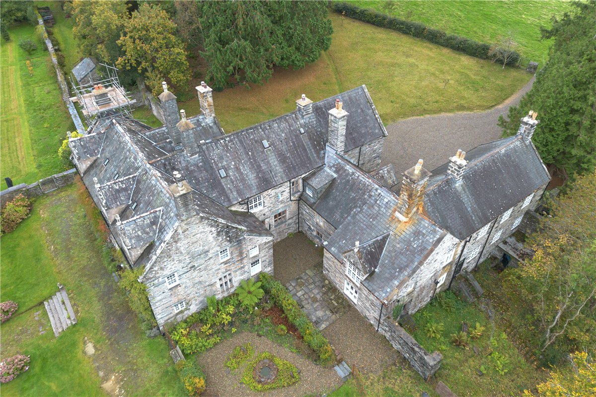 11 bedroom House, Talsarnau, Gwynedd, LL47 - Available, Image 49