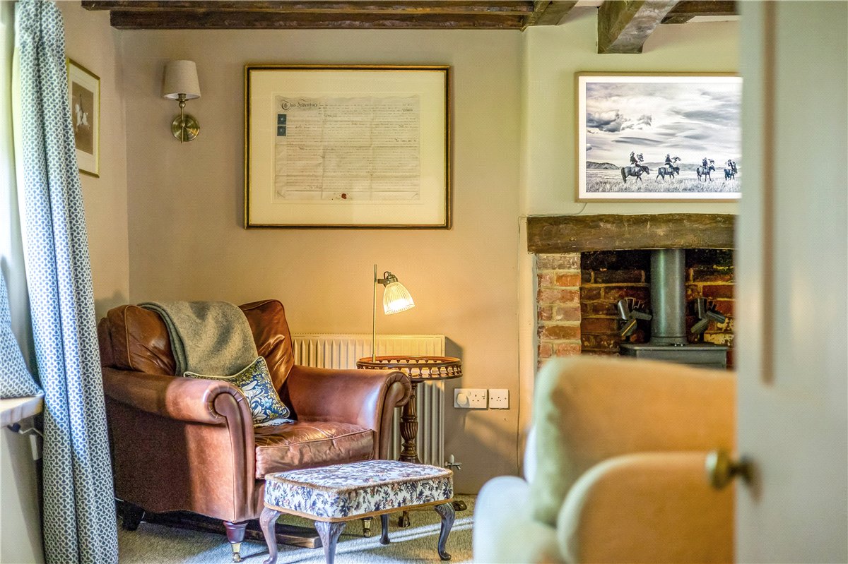 3 bedroom House, The Butts, Aldbourne, SN8 - Available, Image 7