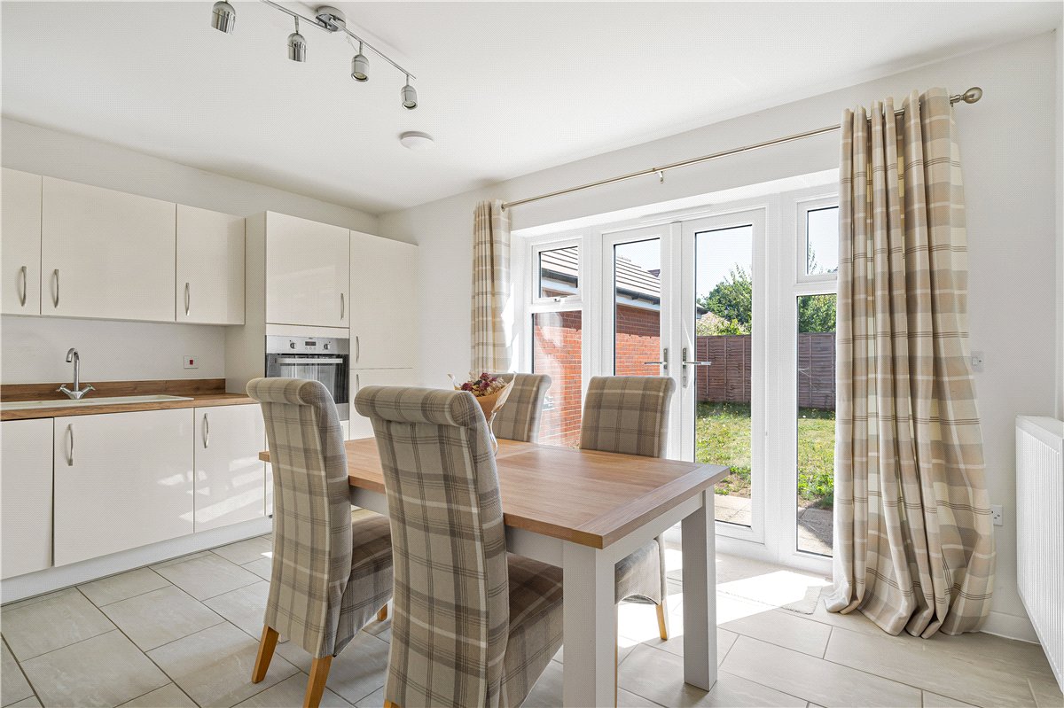 3 bedroom House, Dexter Gardens, Kingston Bagpuize, OX13 - Available, Image 1