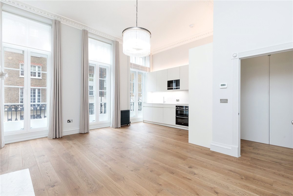 1 bedroom Flat, Upper Berkeley Street, Marylebone, W1H - Available