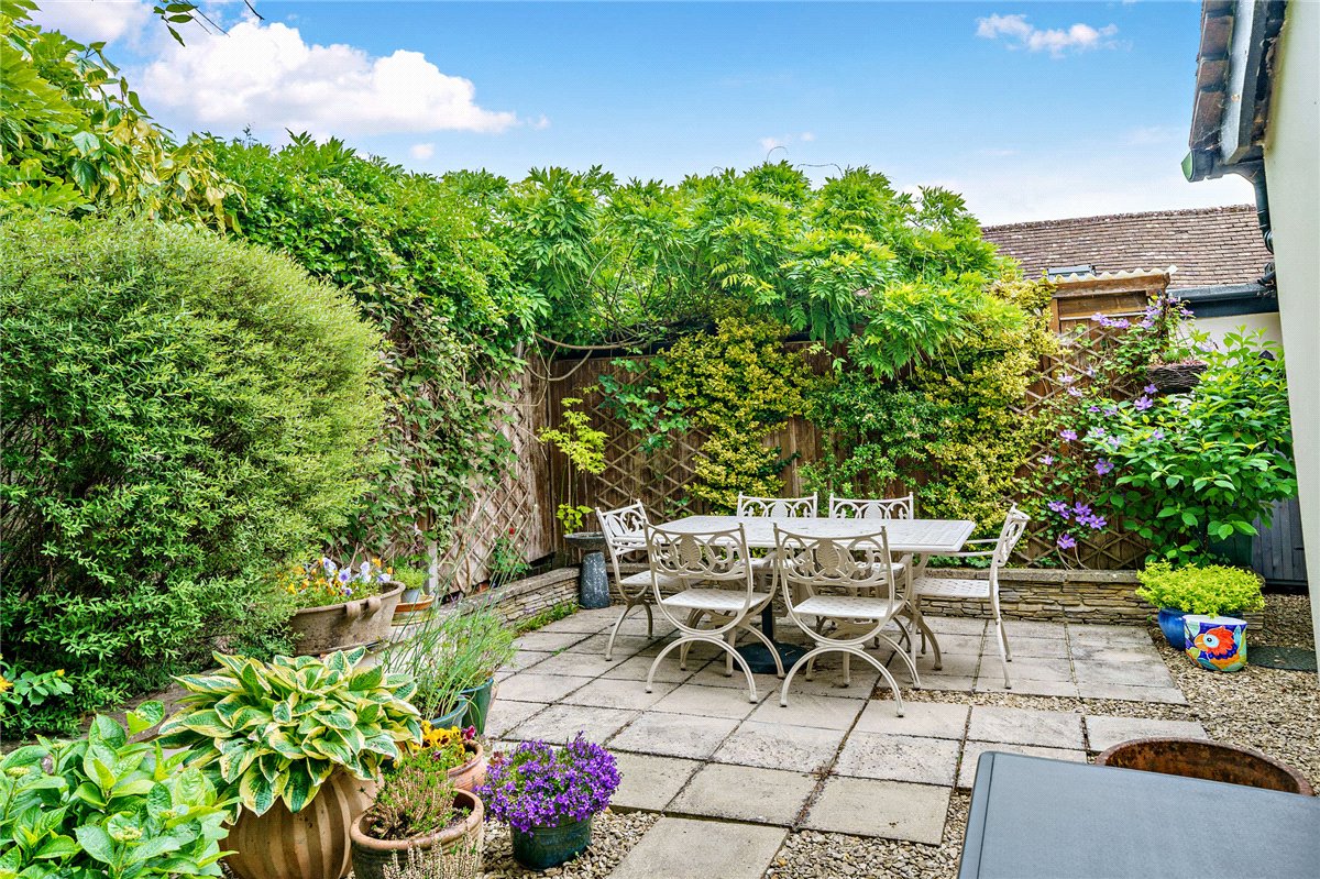 2 bedroom Bungalow, Ridgeway Close, Hermitage, RG18 - Sold, Image 25