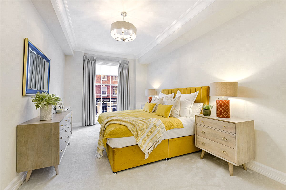 4 bedroom Flat, Grosvenor Square, Mayfair, W1K - Available, Image 13