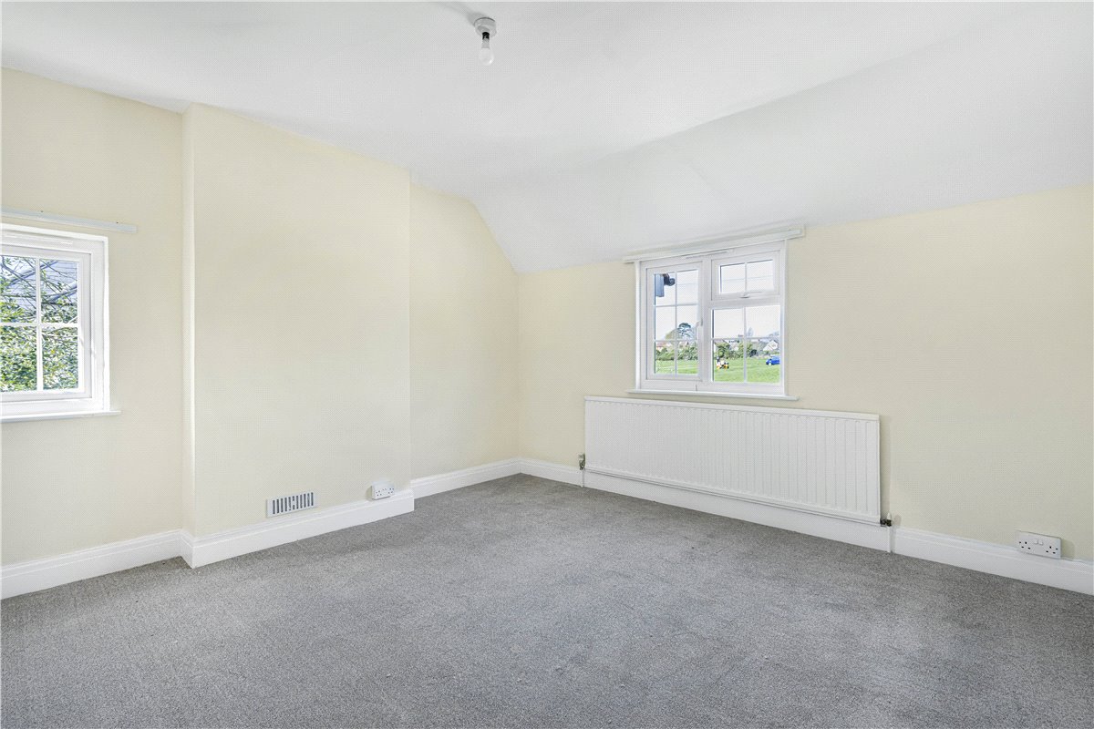 4 bedroom House, The Rise, Islip, OX5 - , Image 9