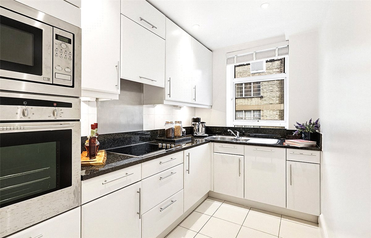 2 bedroom Flat, Richmond Court, 200 Sloane Street, SW1X - Available, Image 1