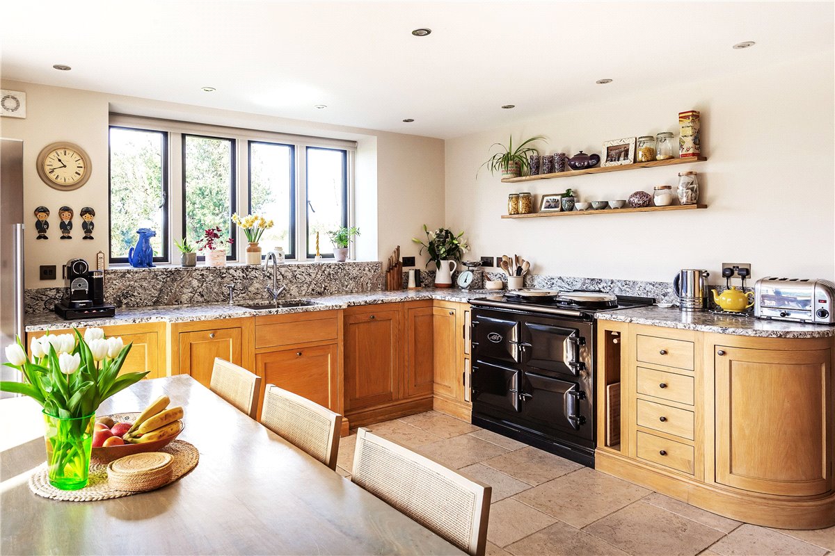 4 bedroom House, Woodlands, Bramdean, SO24 - Available, Image 4